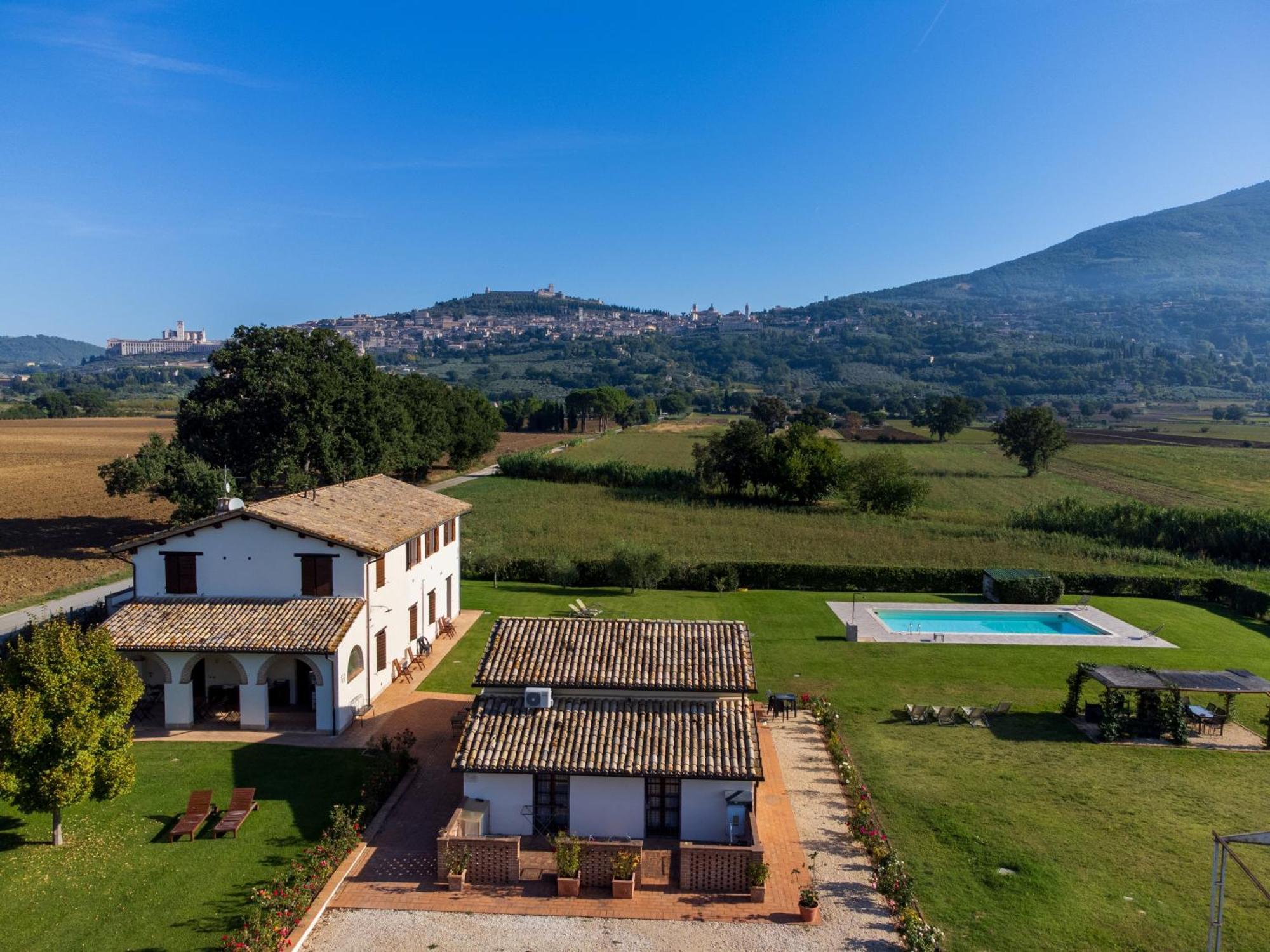 Casale San Rufino D'Arce Guest House Асизи Екстериор снимка